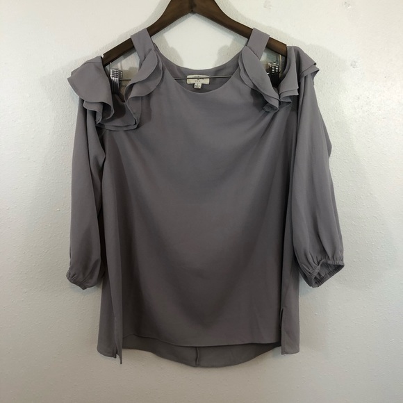 Sold Umgee Gray cold shoulder balloon sleeve - Picture 2 of 10